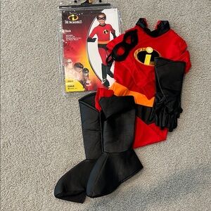 NWT- The Incredibles Dash costume, size small, 4-6